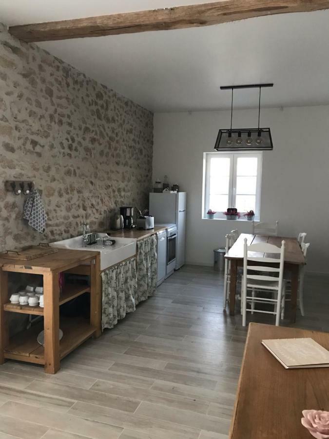 Gite De Charme Les Trois Chenes Augeres Exterior photo
